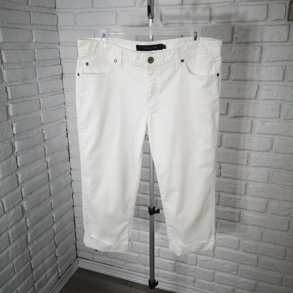 Calvin Klein Jeans Ladies Size 12 White Zipper & Button Closure Capri Pants - Picture 1 of 16